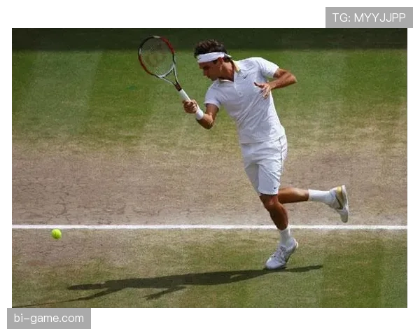 克里斯·埃弗特重温辉煌岁月：温布尔登传奇再续传奇