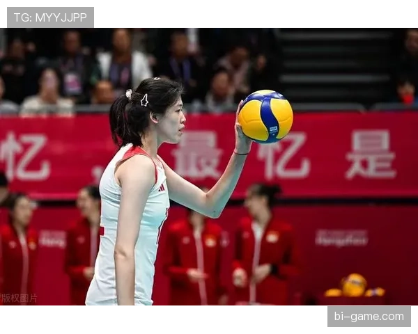 李盈莹随手背的那个包牌子，我一查价就想把银行卡埋了