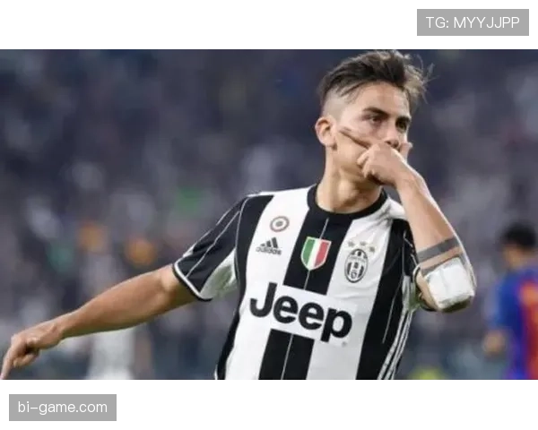 迪巴拉这训练餐吃得比我家年夜饭还精致，自律到让人怀疑他是不是偷偷开了米其林副业？